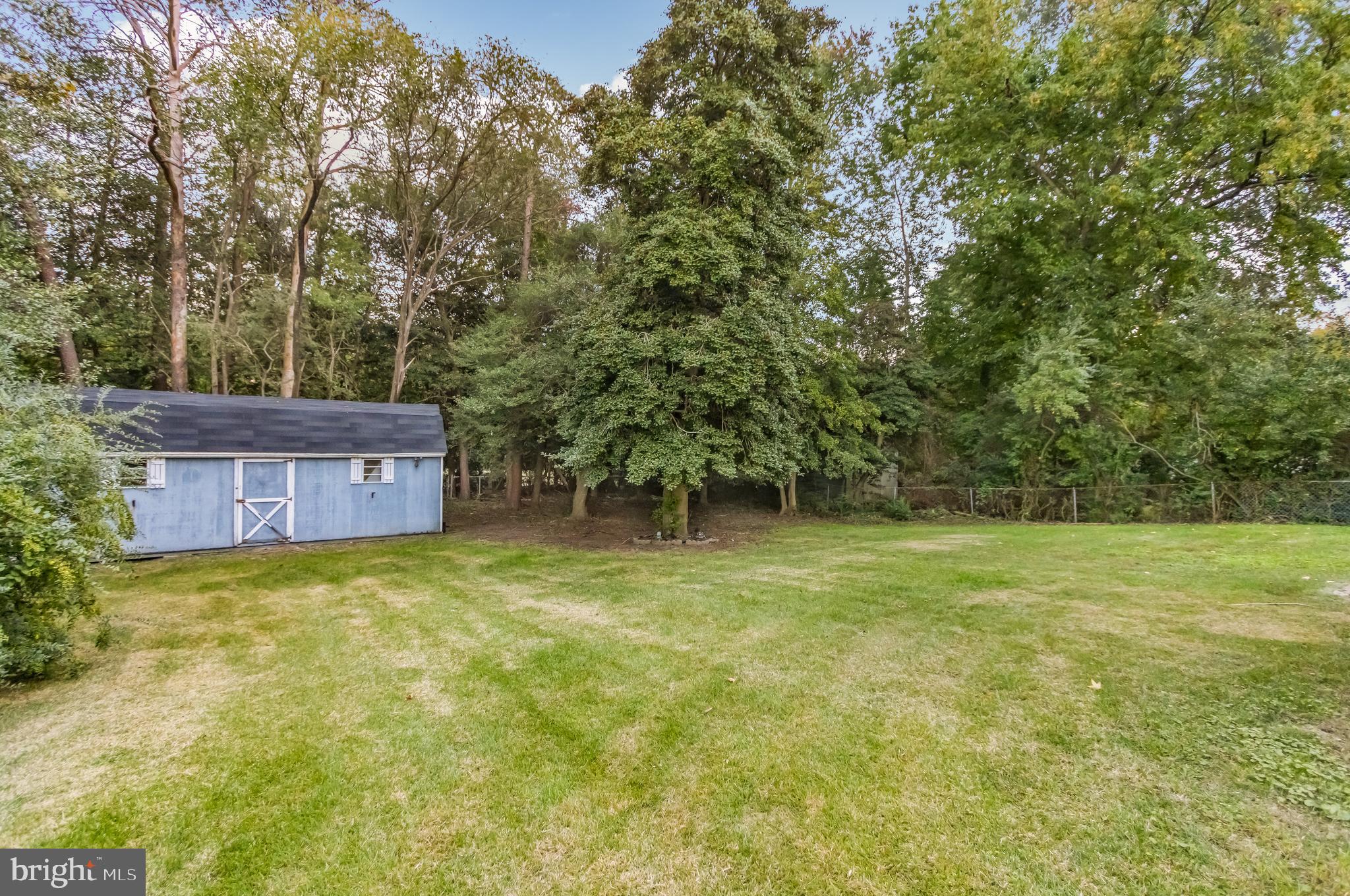 606 UNIVERSITY DRIVE