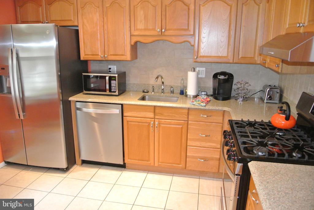 2802 BREWSTER ROAD