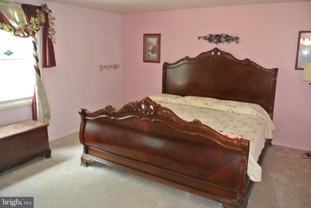 2802 BREWSTER ROAD
