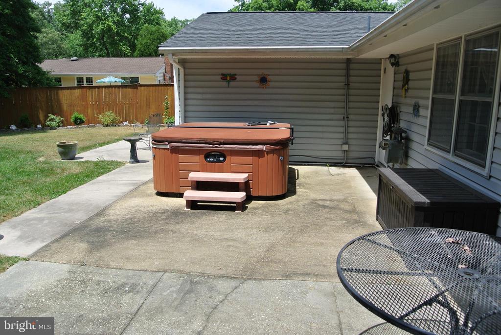 2802 BREWSTER ROAD