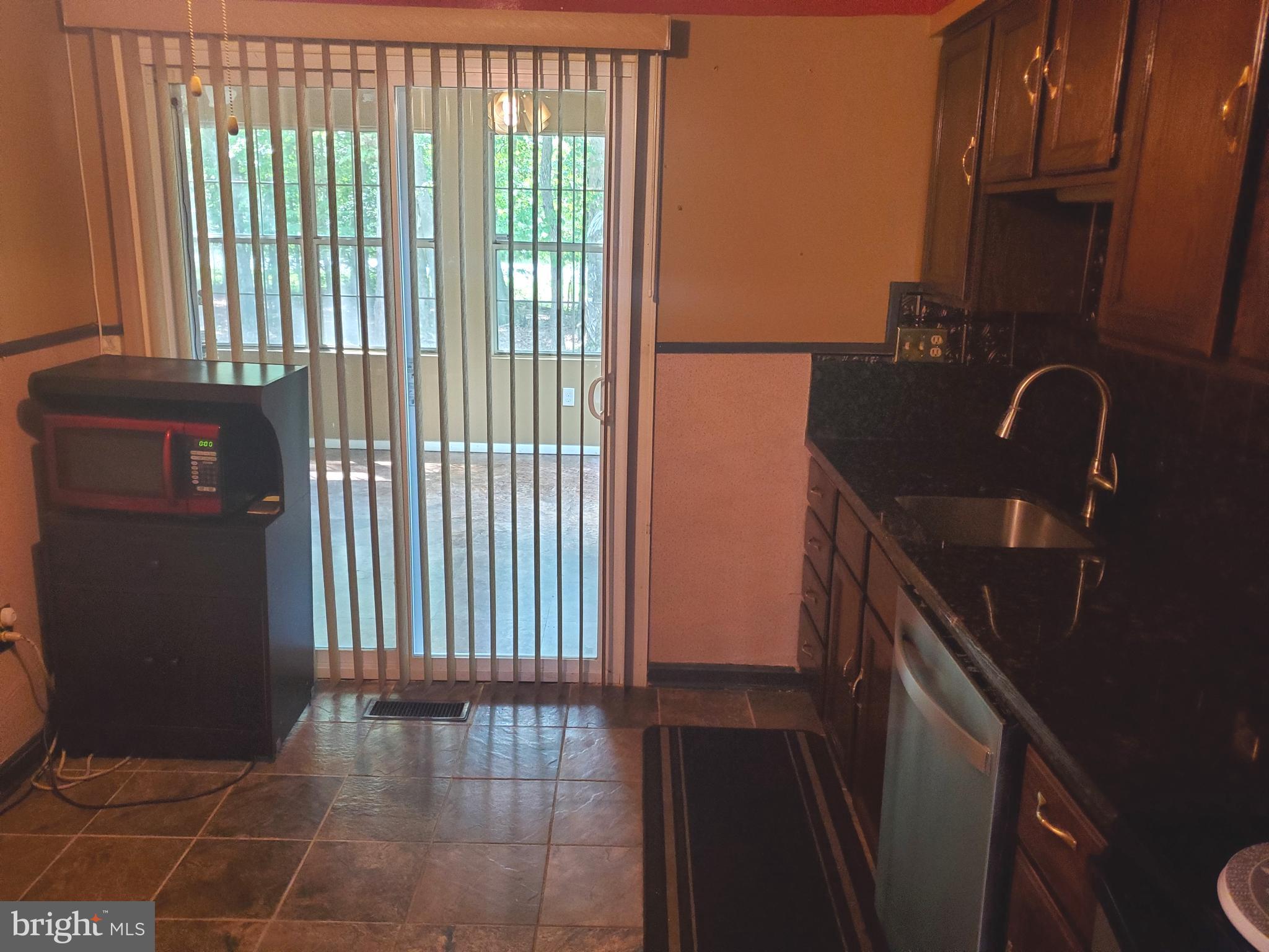 2401 SHADE OAK COURT