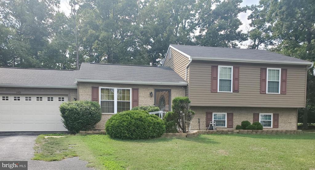 2401 SHADE OAK COURT