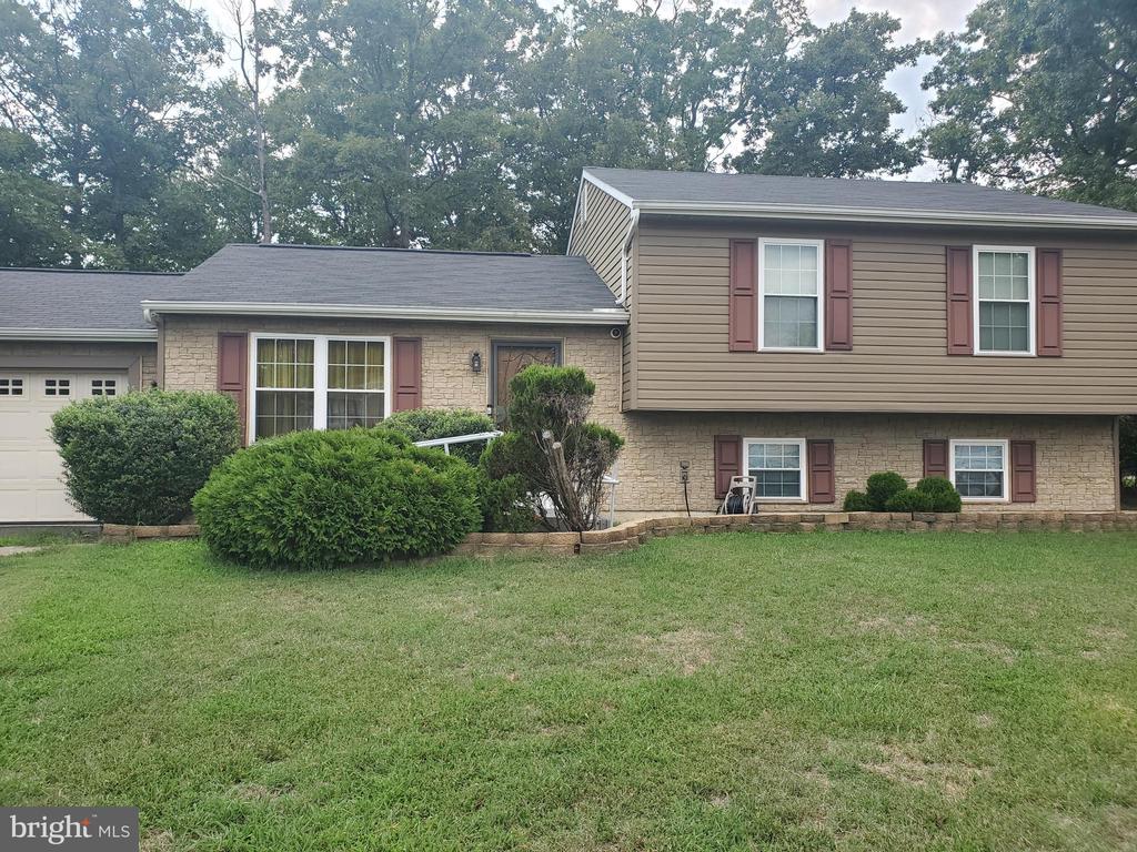 2401 SHADE OAK COURT