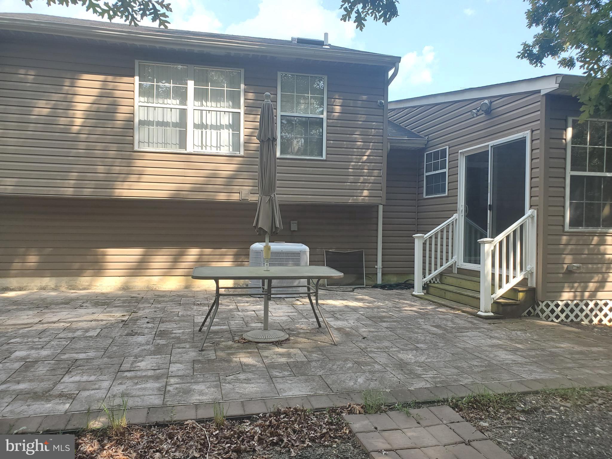 2401 SHADE OAK COURT