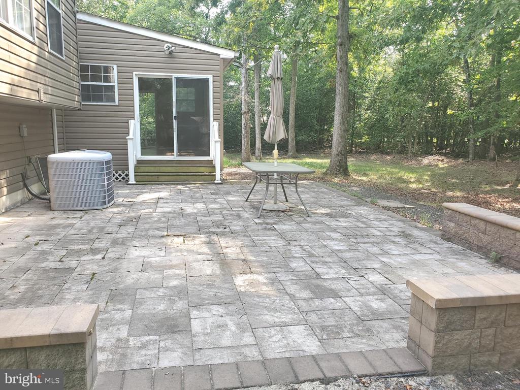 2401 SHADE OAK COURT