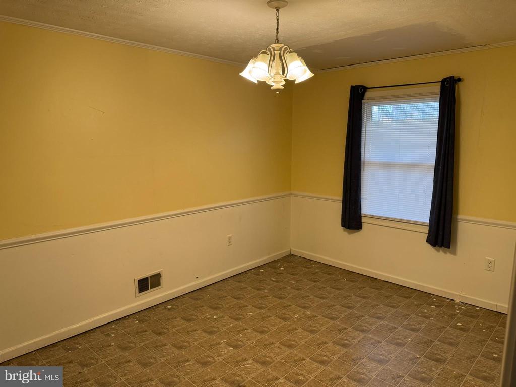 327 BUCKNELL CIRCLE