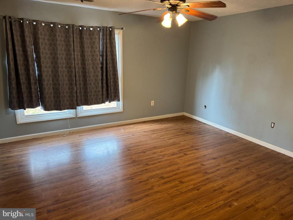 327 BUCKNELL CIRCLE