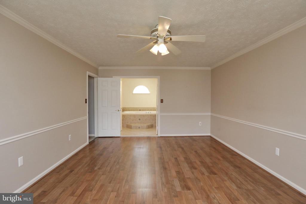 2713 BURNING OAK DRIVE