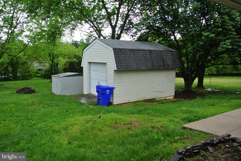 4829 BICKNELL ROAD