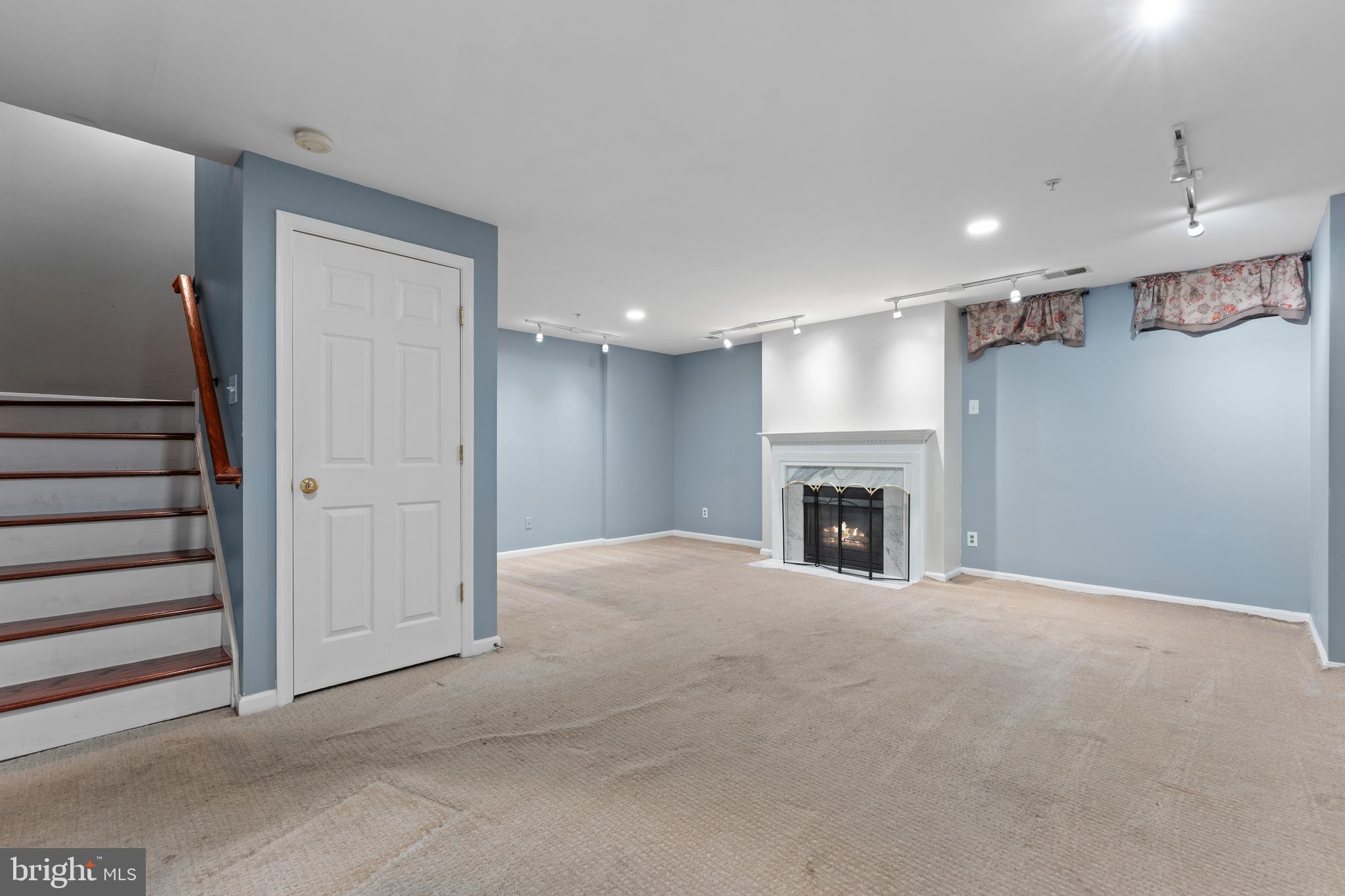 3336 FORDINGTON PLACE