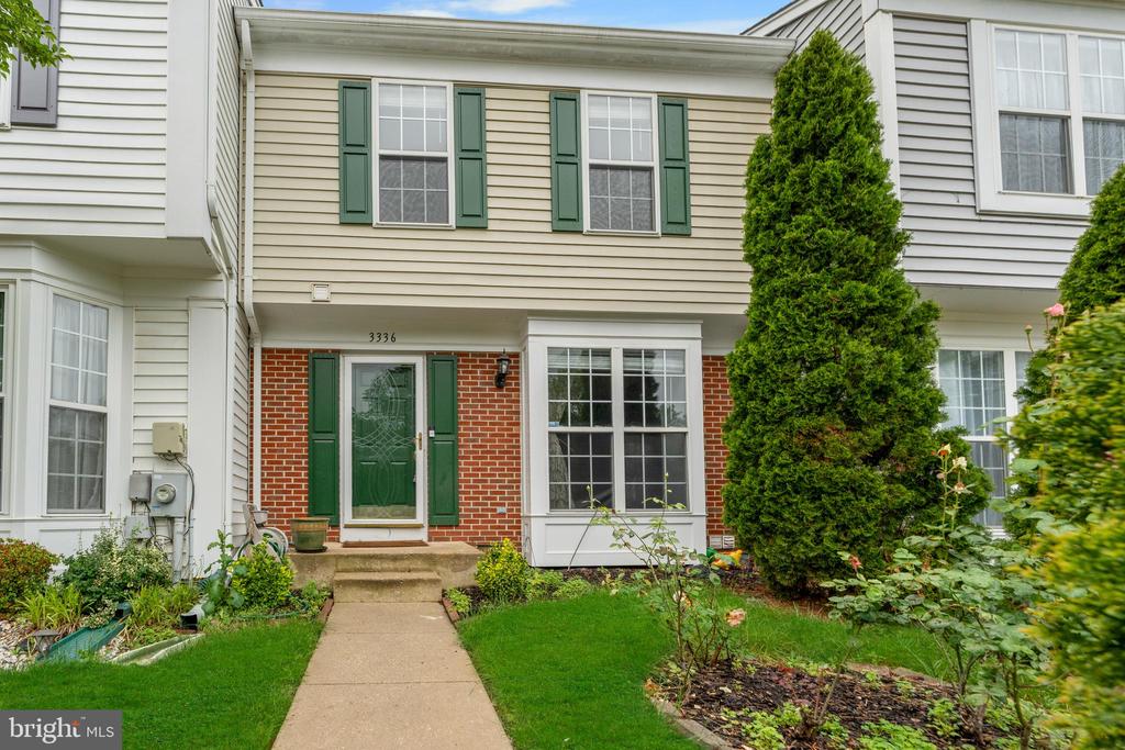 3336 FORDINGTON PLACE