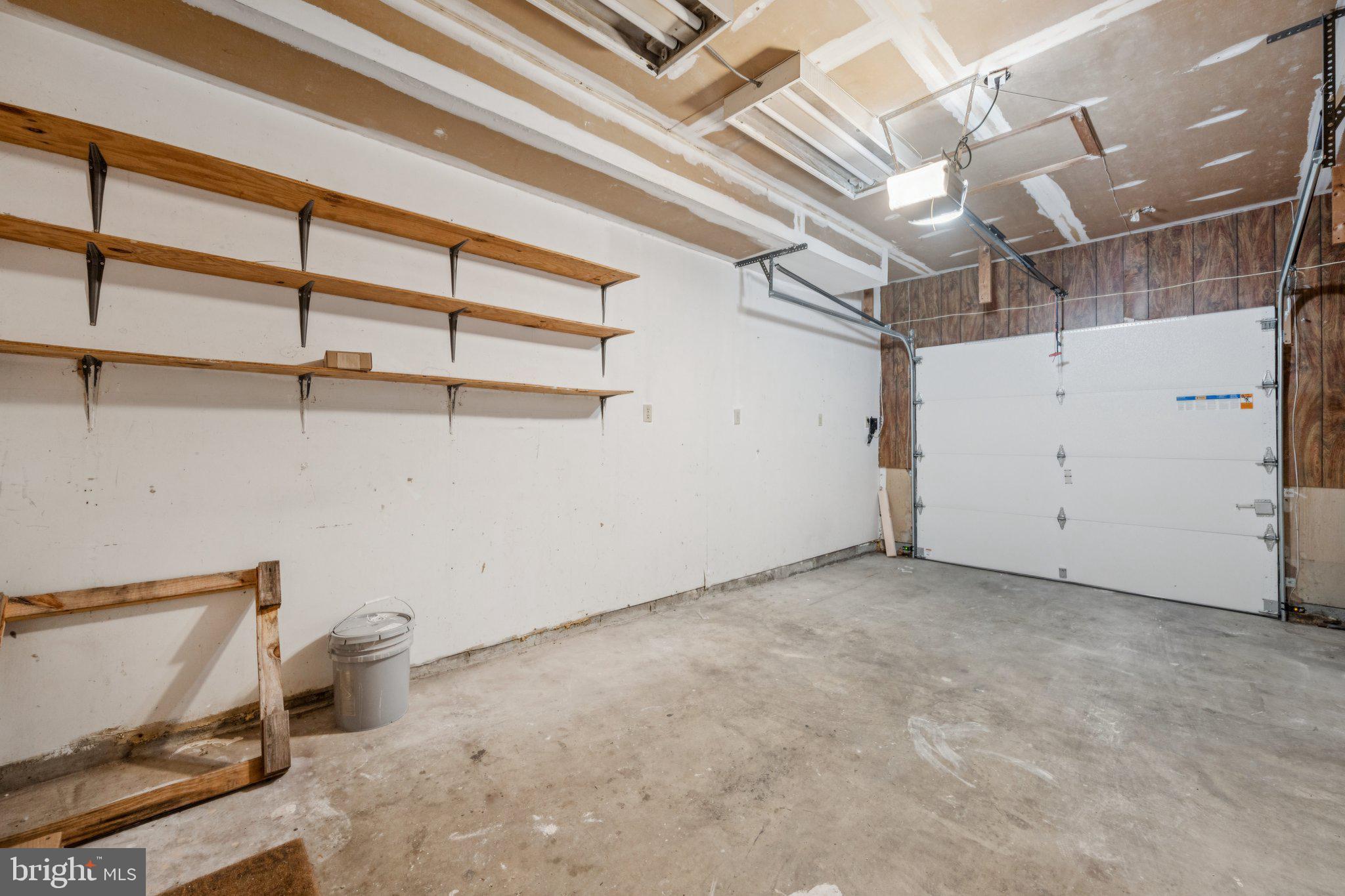 5112 BLACKSMITH COURT