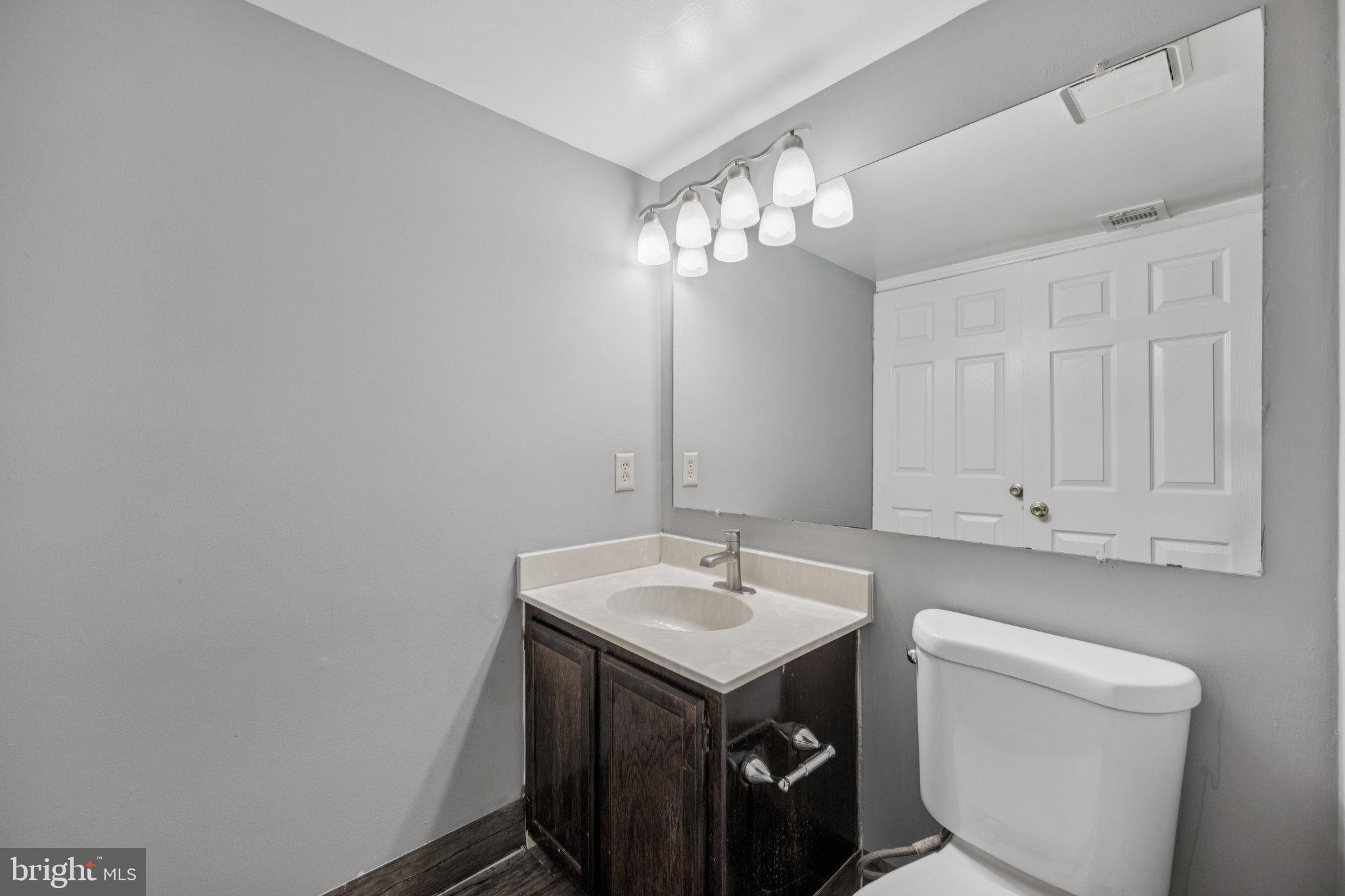 5112 BLACKSMITH COURT