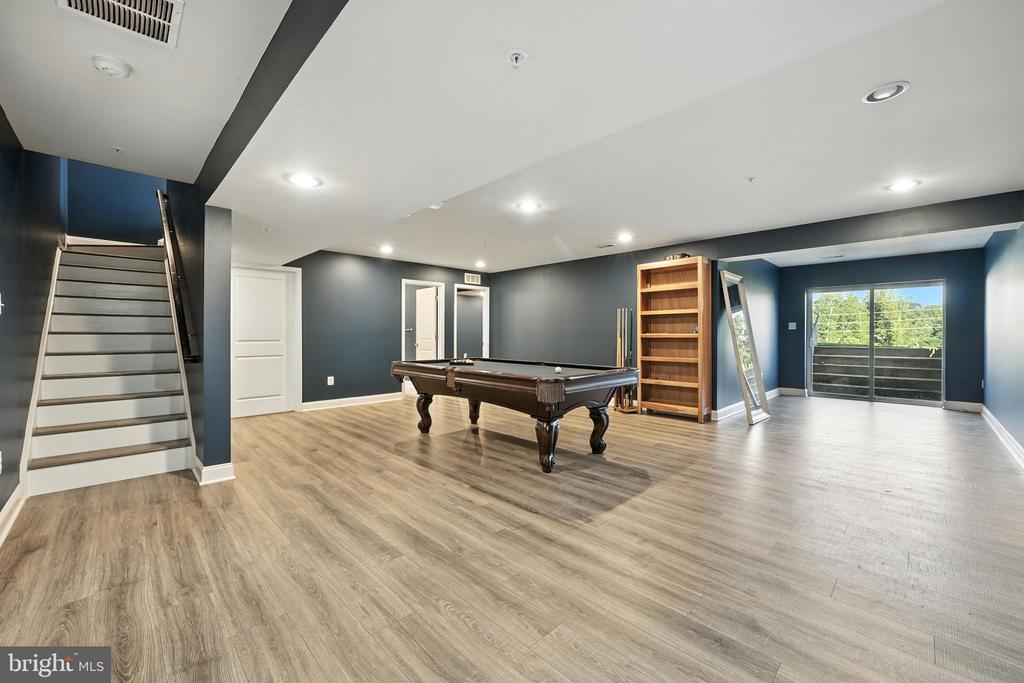 5528 OLD COLONY COURT