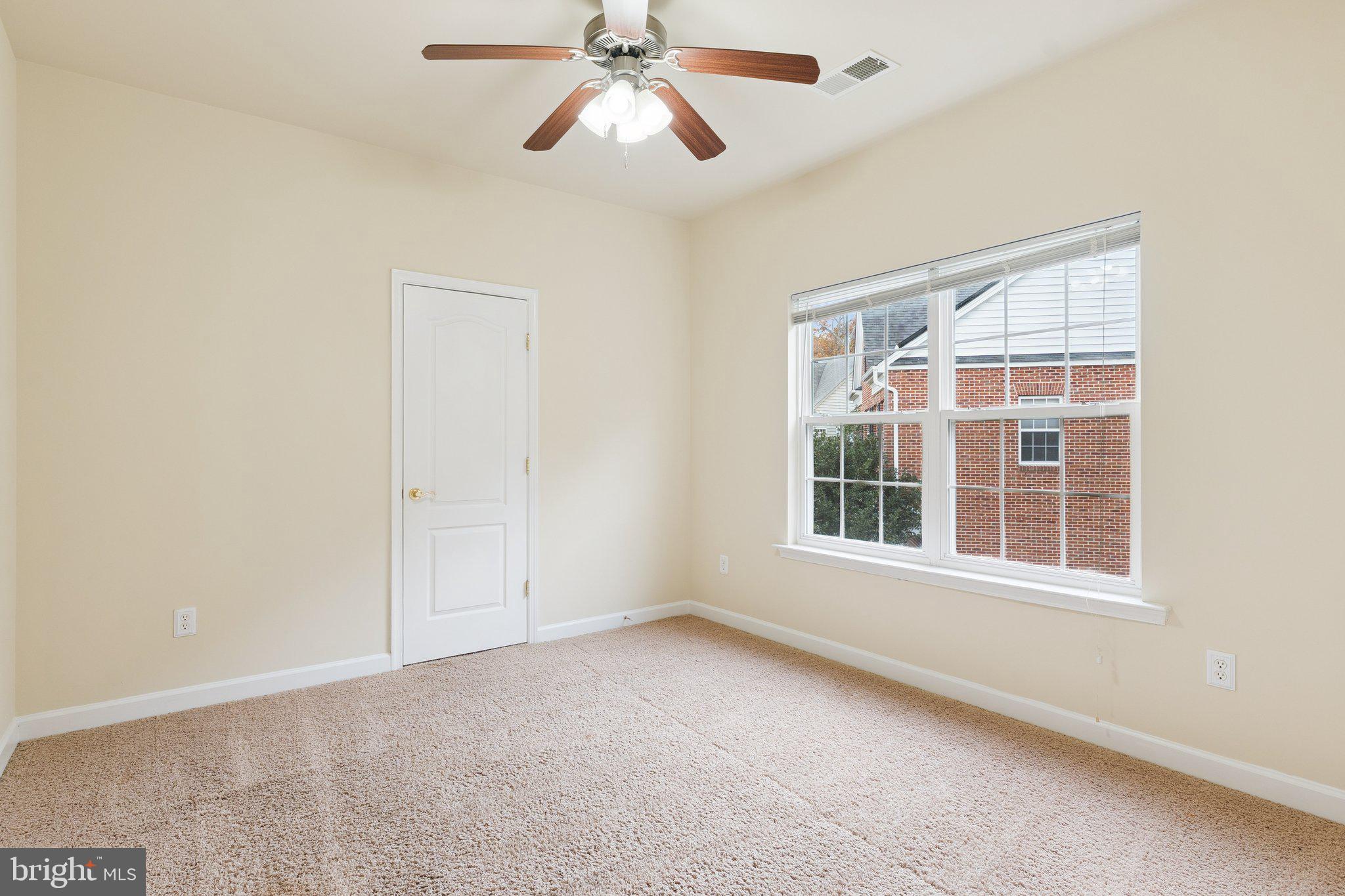 2086 DOWNSHIRE COURT