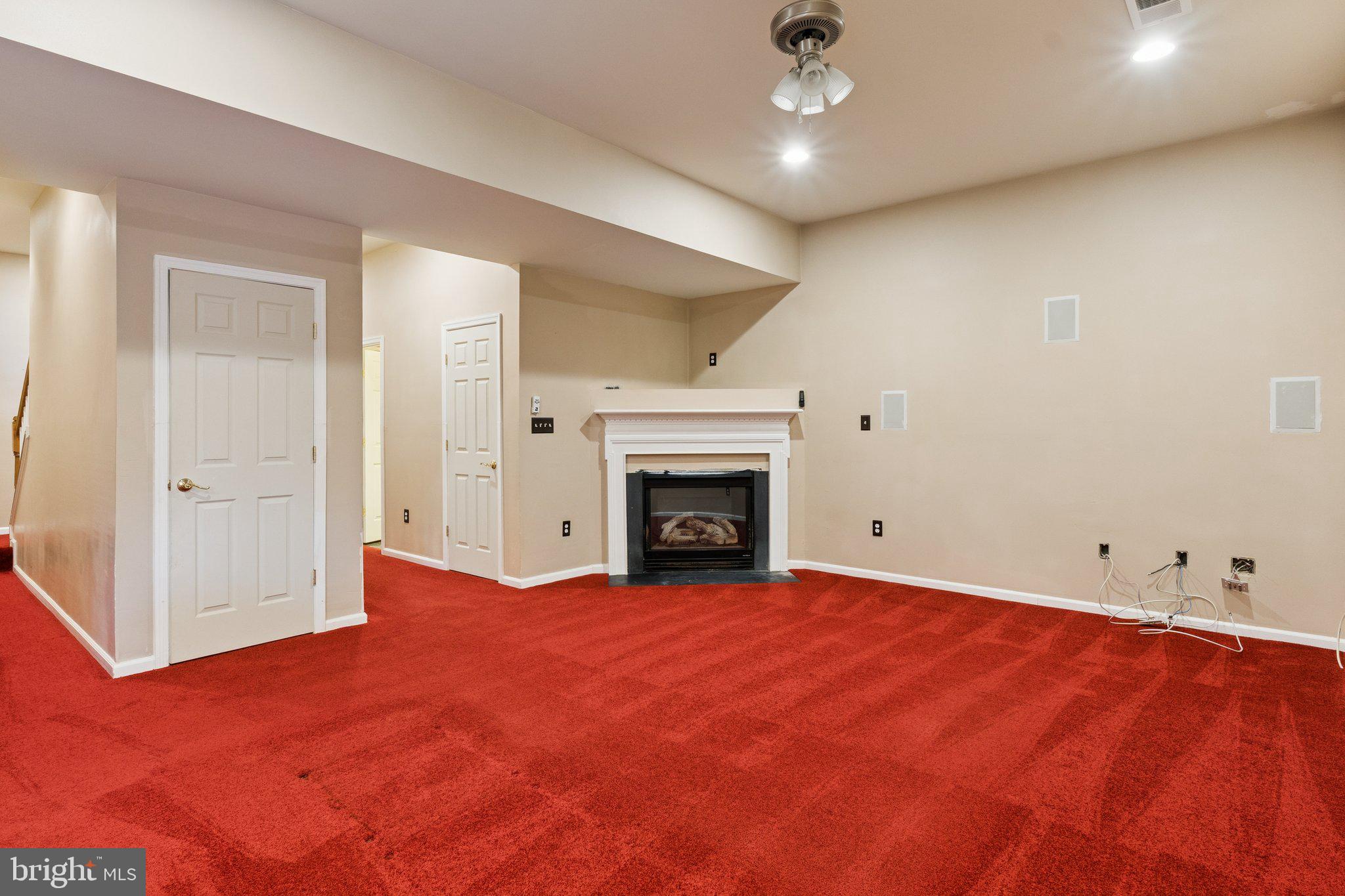2086 DOWNSHIRE COURT