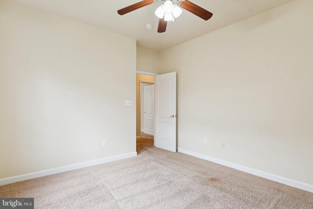 2086 DOWNSHIRE COURT