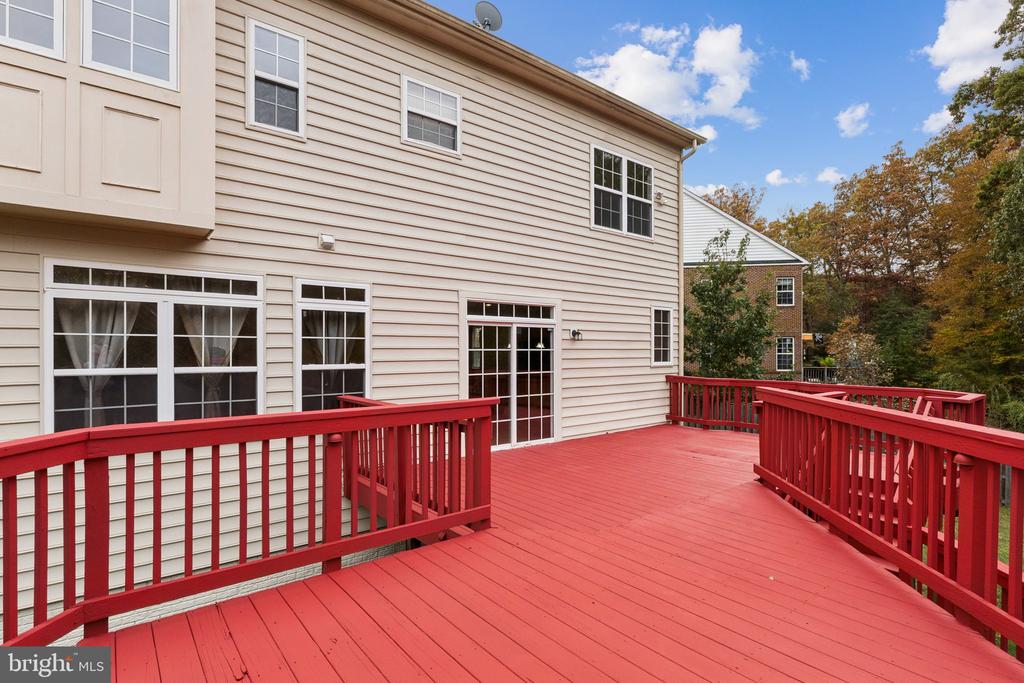2086 DOWNSHIRE COURT