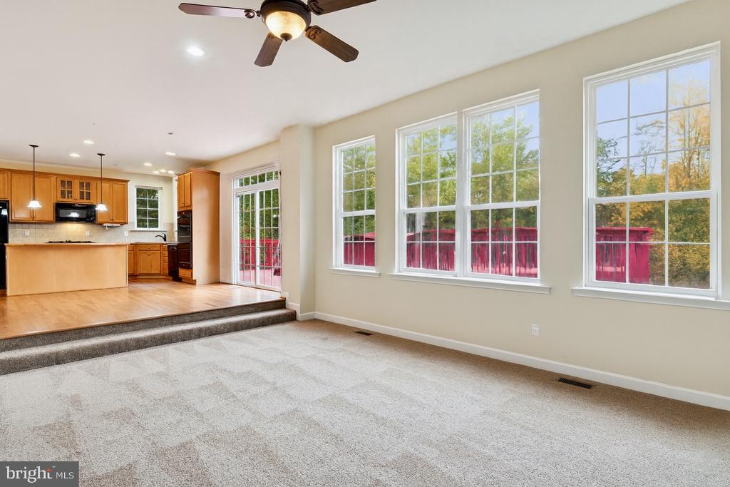 2086 DOWNSHIRE COURT