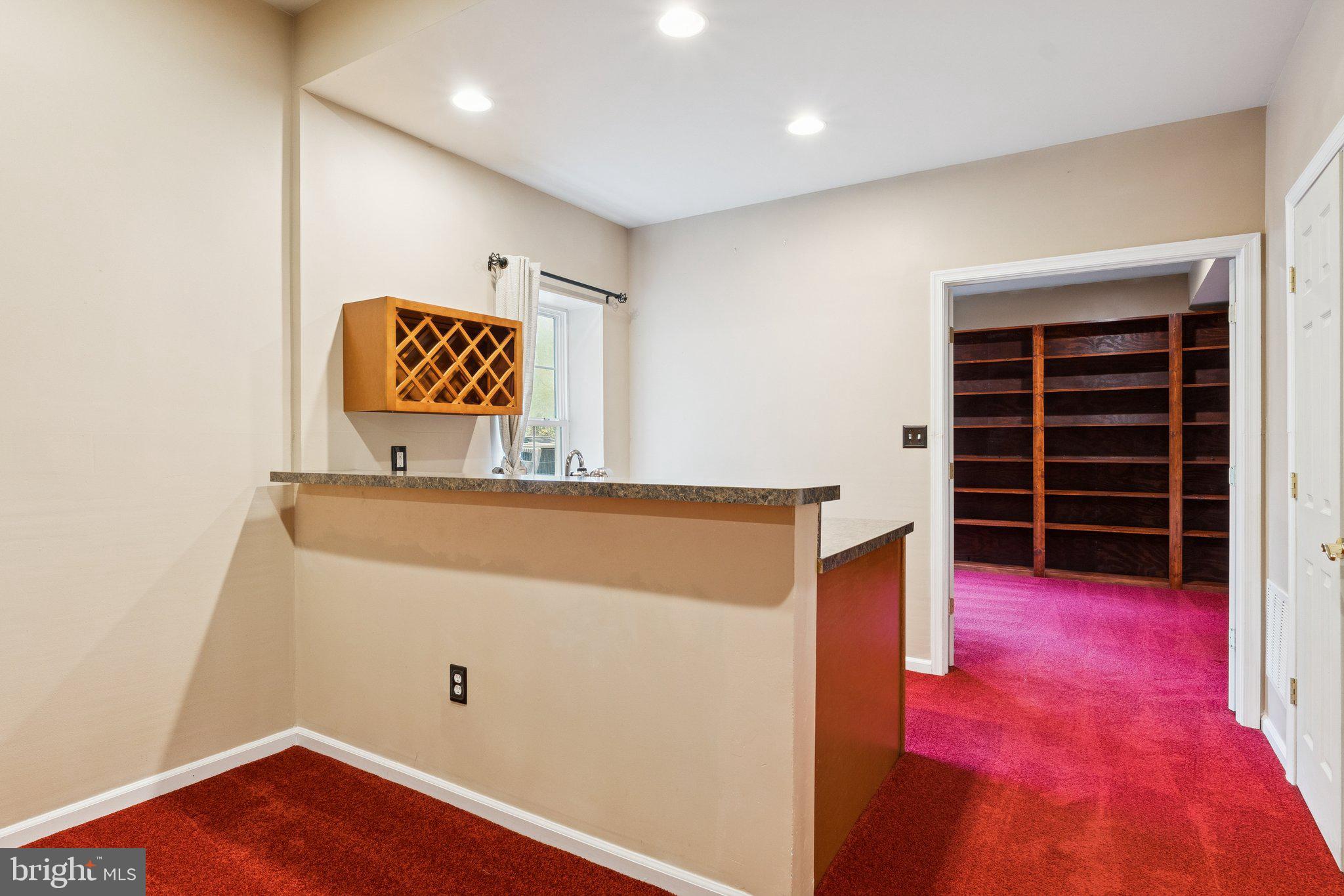 2086 DOWNSHIRE COURT