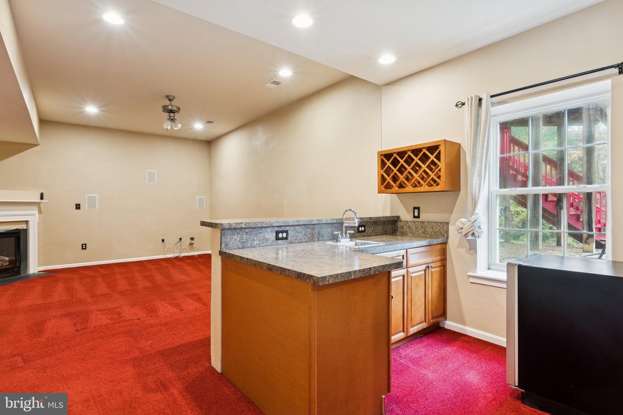 2086 DOWNSHIRE COURT