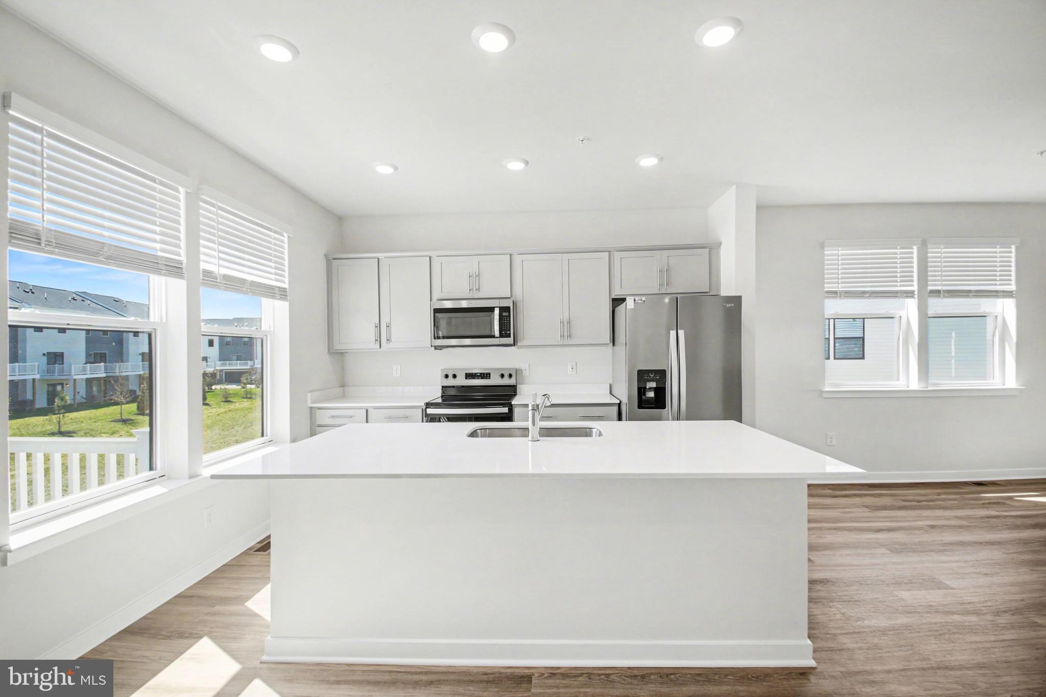 548 SWIFT HERON AVE