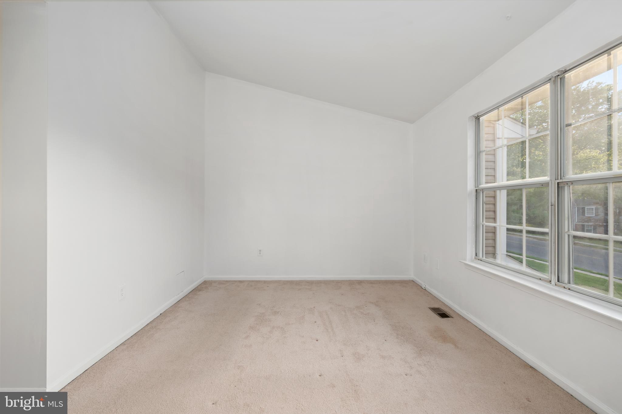 4198 BLUEBIRD DRIVE
