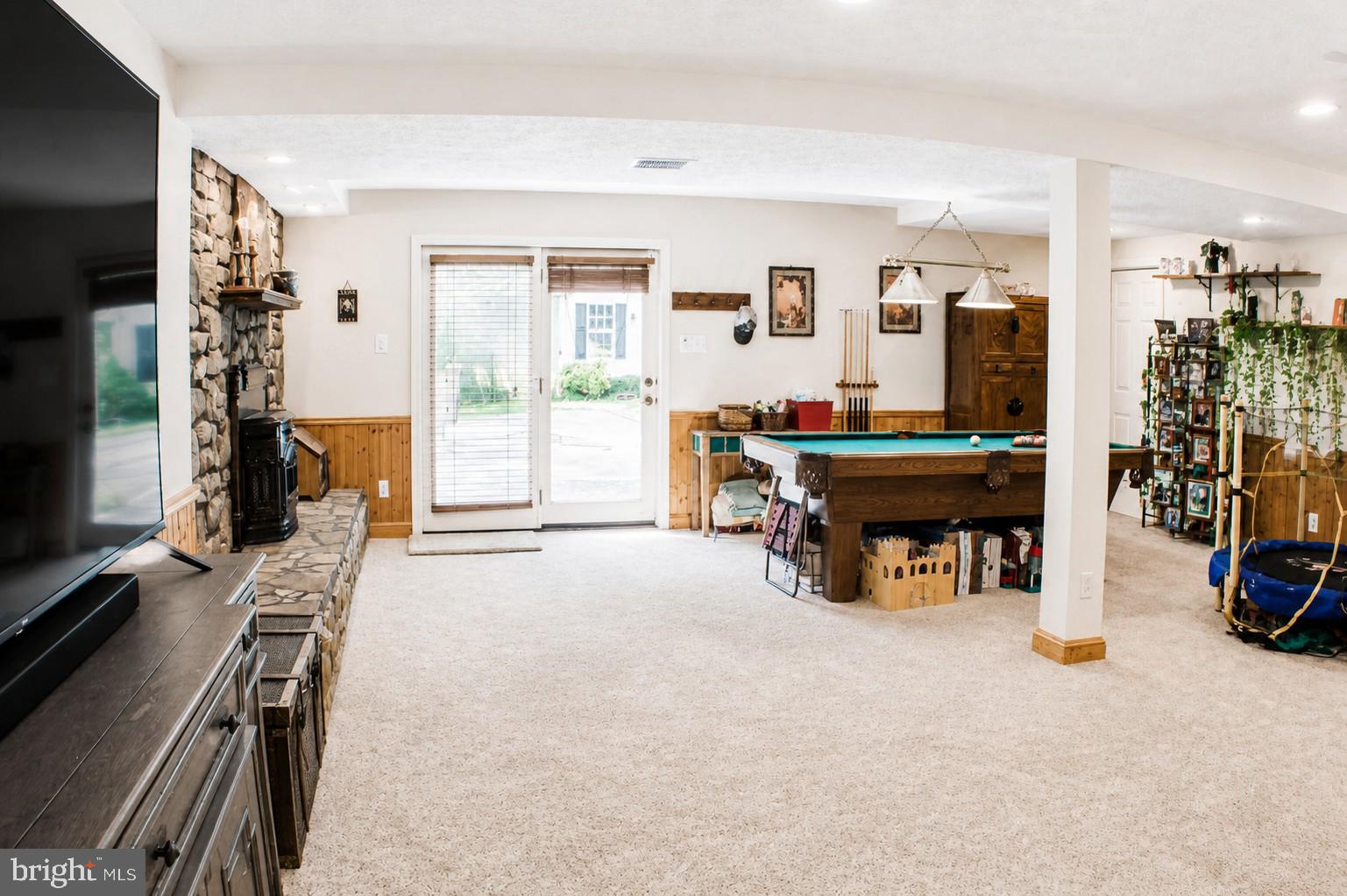 8809 DOVE DRIVE