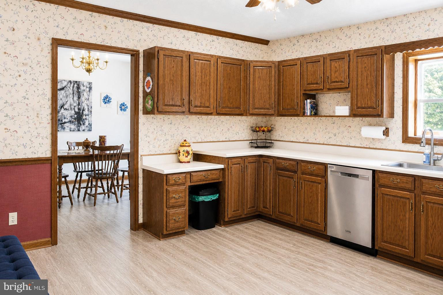 8809 DOVE DRIVE