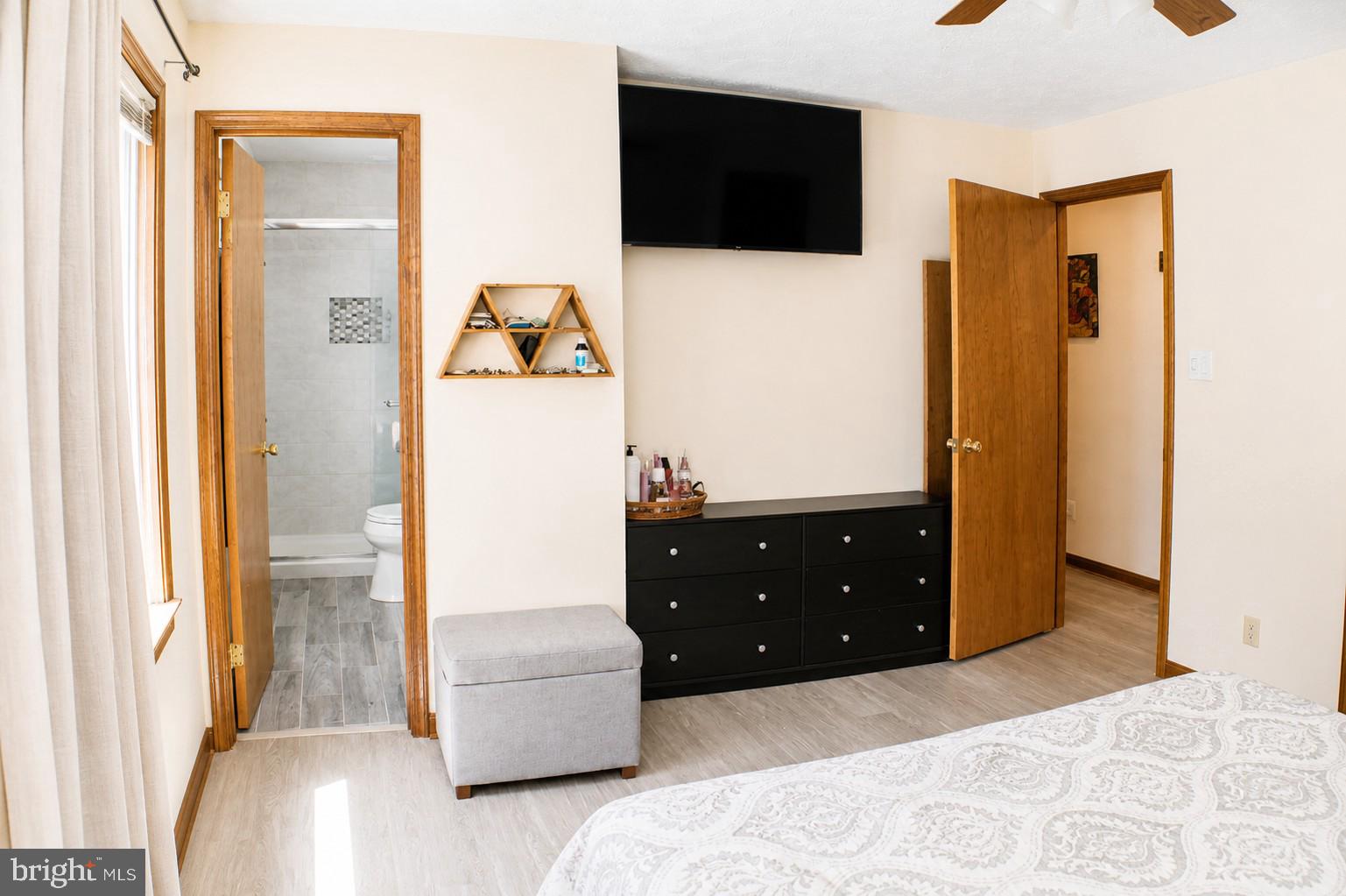 8809 DOVE DRIVE