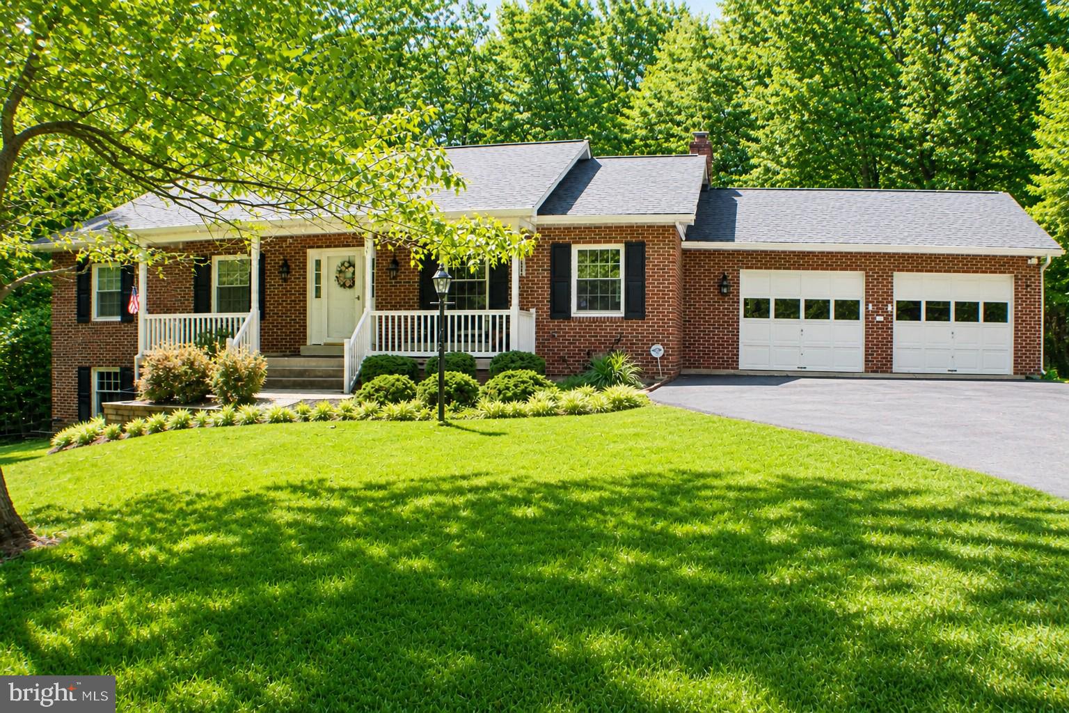 8809 DOVE DRIVE