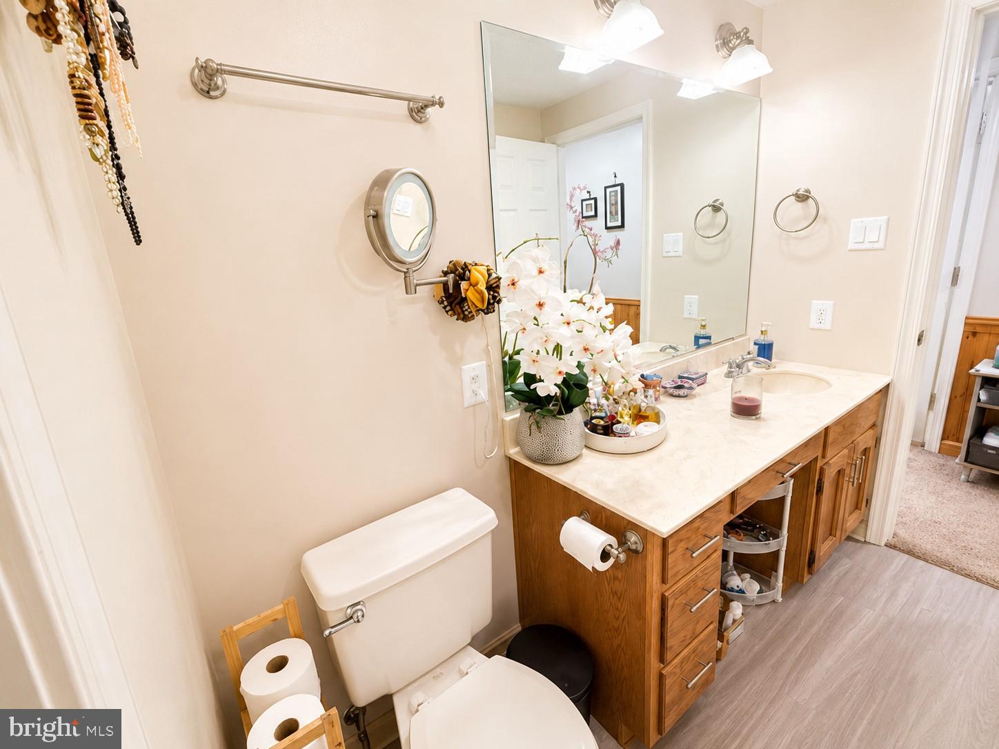 8809 DOVE DRIVE