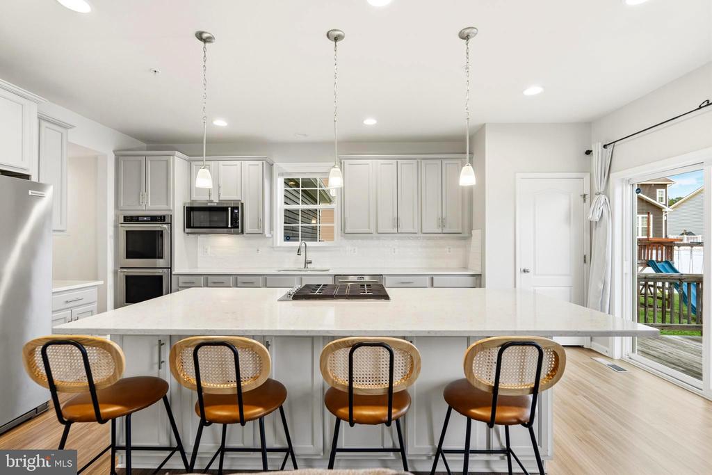 2413 BELDEN LANE