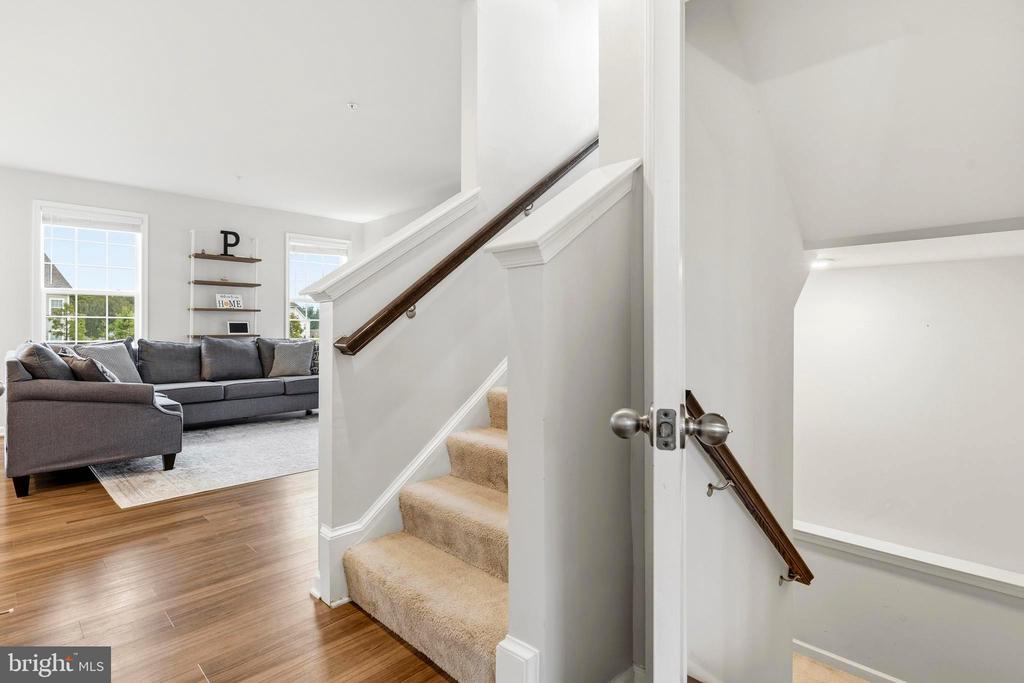 2413 BELDEN LANE