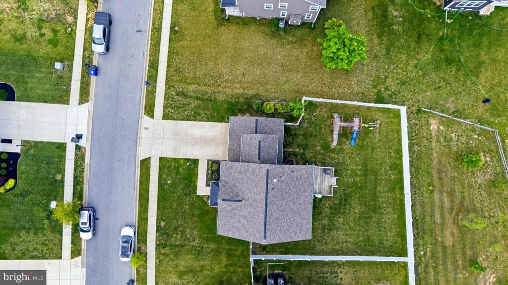 2413 BELDEN LANE