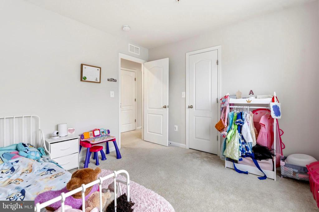 2413 BELDEN LANE