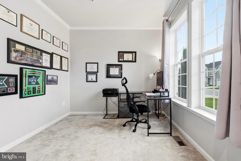 2413 BELDEN LANE