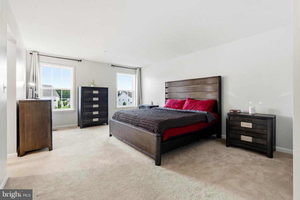 2413 BELDEN LANE