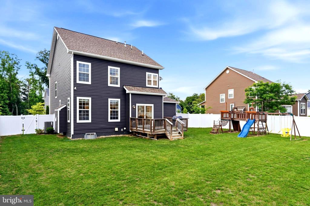2413 BELDEN LANE