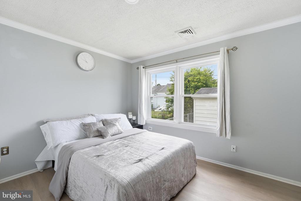 46 CIRCLE AVENUE