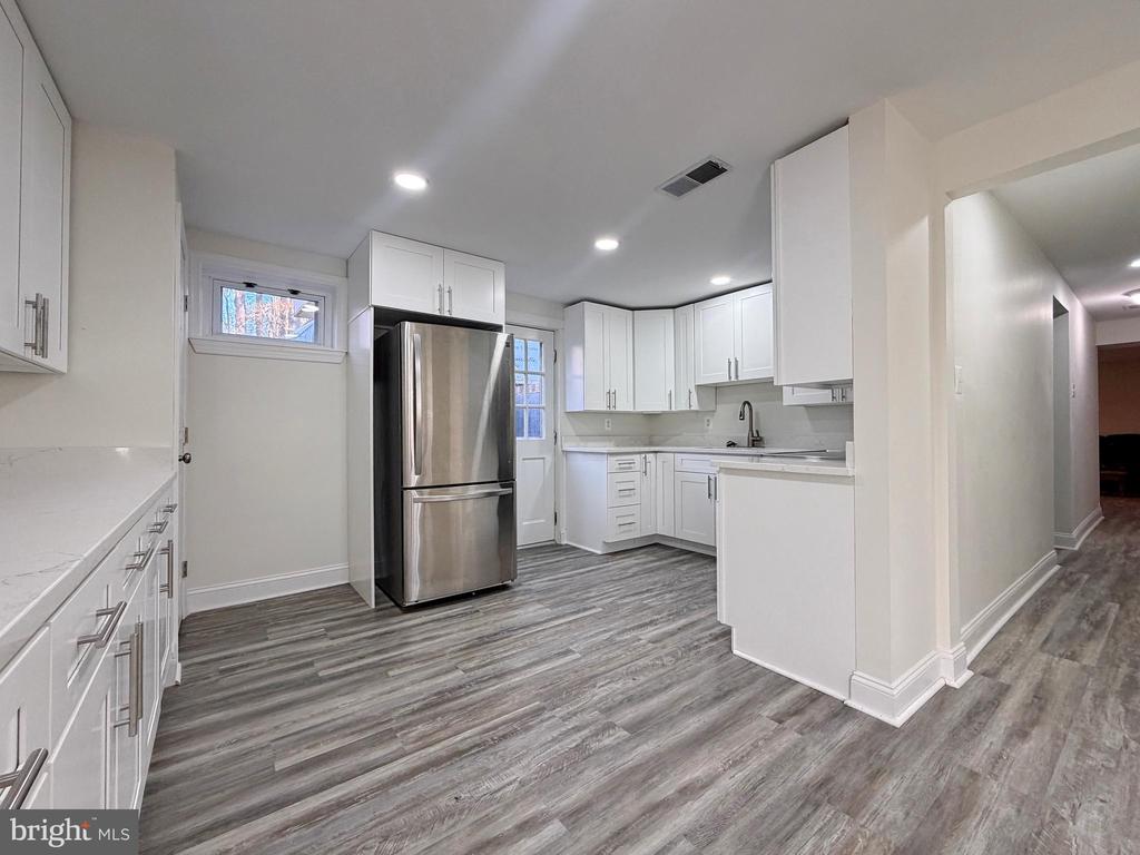 9350 MATHIR DRIVE