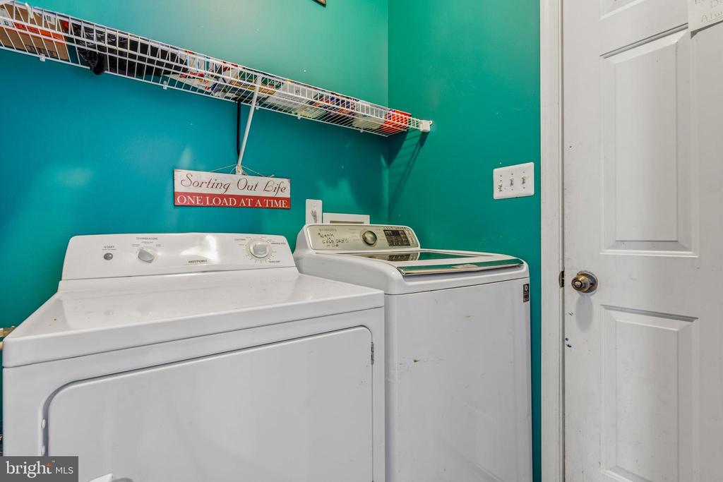 1004 GLEN OAK COURT