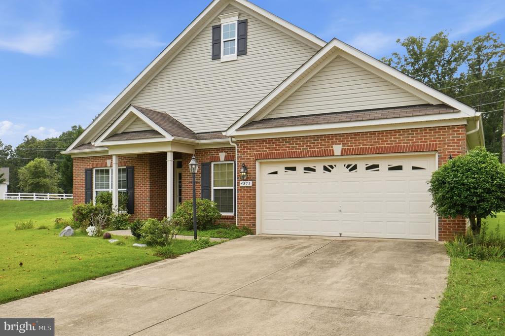 4873 PEPPERWOOD COURT