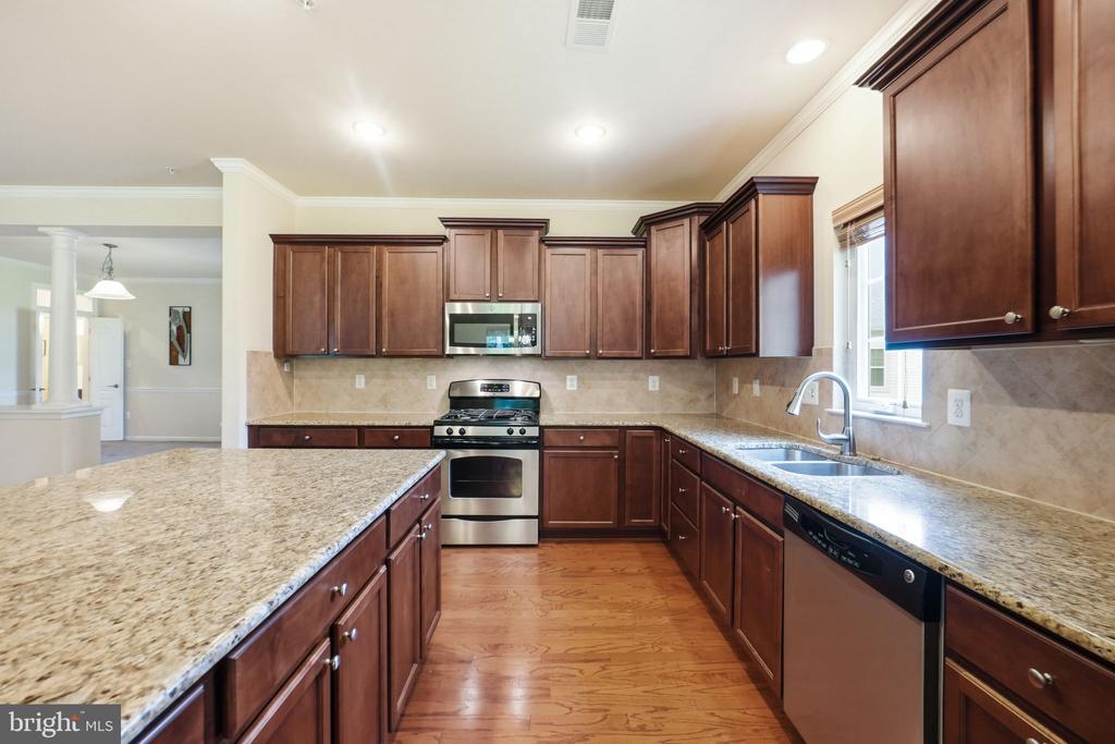 4873 PEPPERWOOD COURT