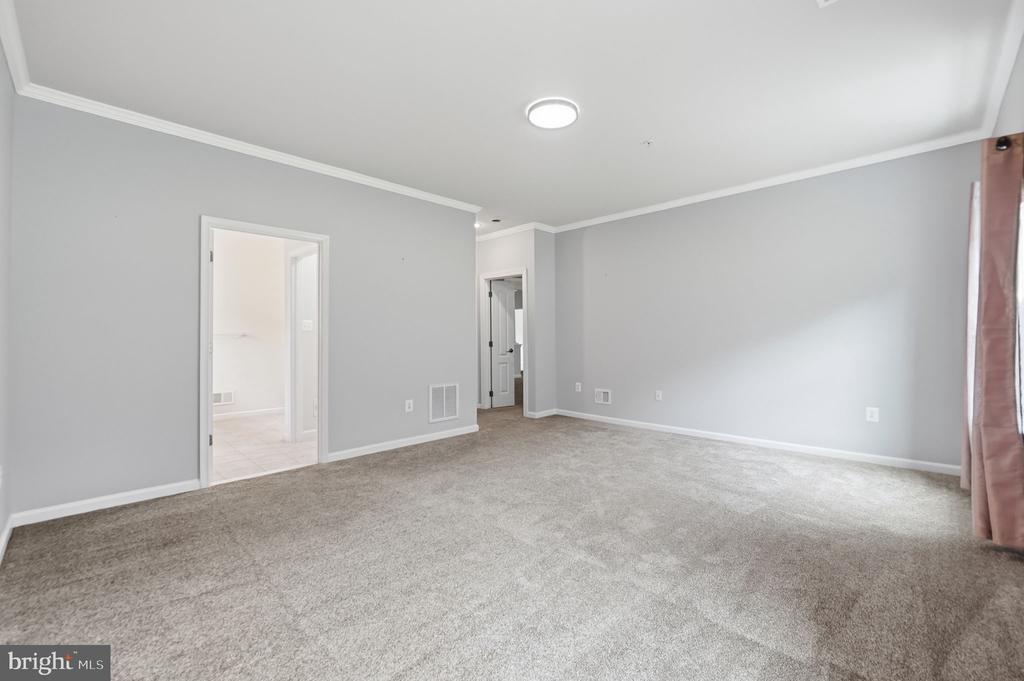4873 PEPPERWOOD COURT