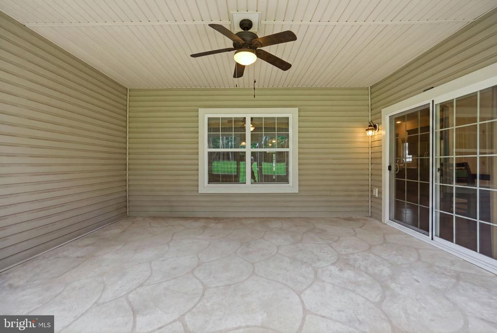 4873 PEPPERWOOD COURT