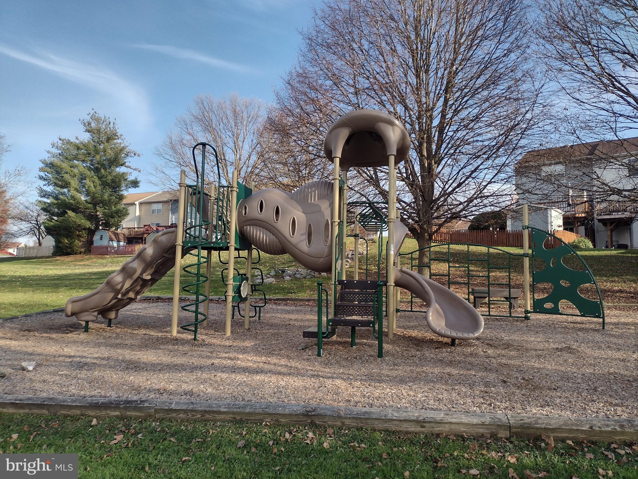 542 CROSSBRIDGE DRIVE