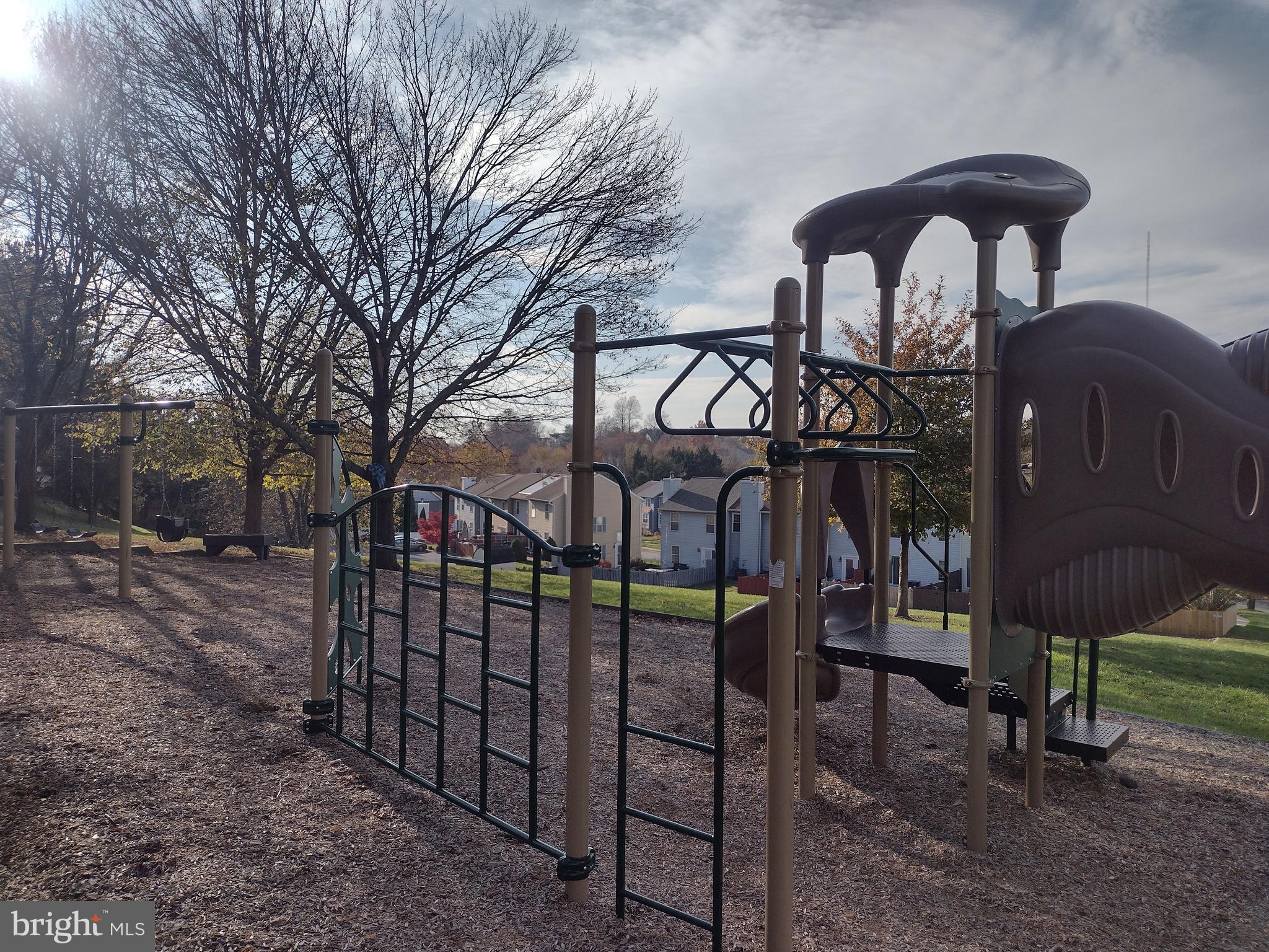 542 CROSSBRIDGE DRIVE