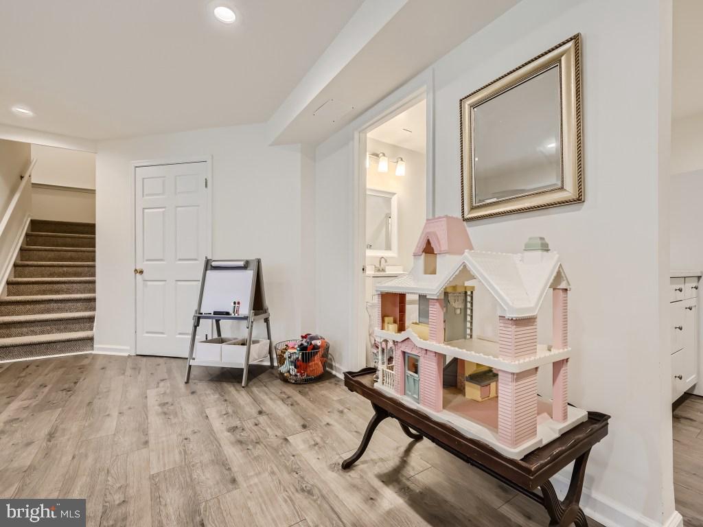 542 CROSSBRIDGE DRIVE