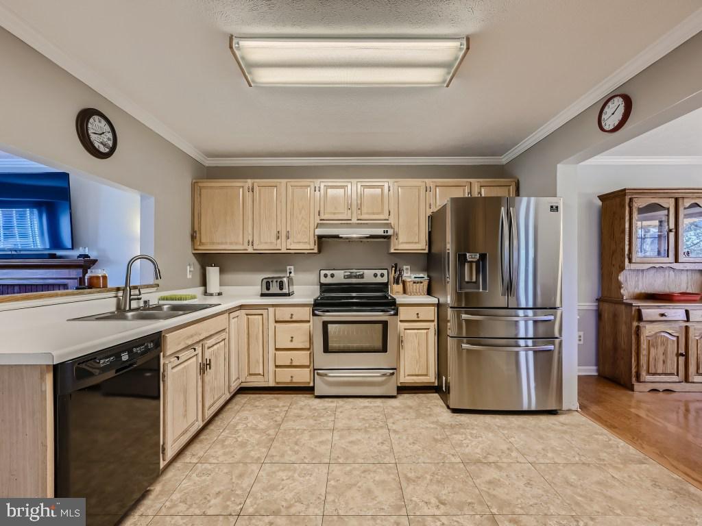 542 CROSSBRIDGE DRIVE